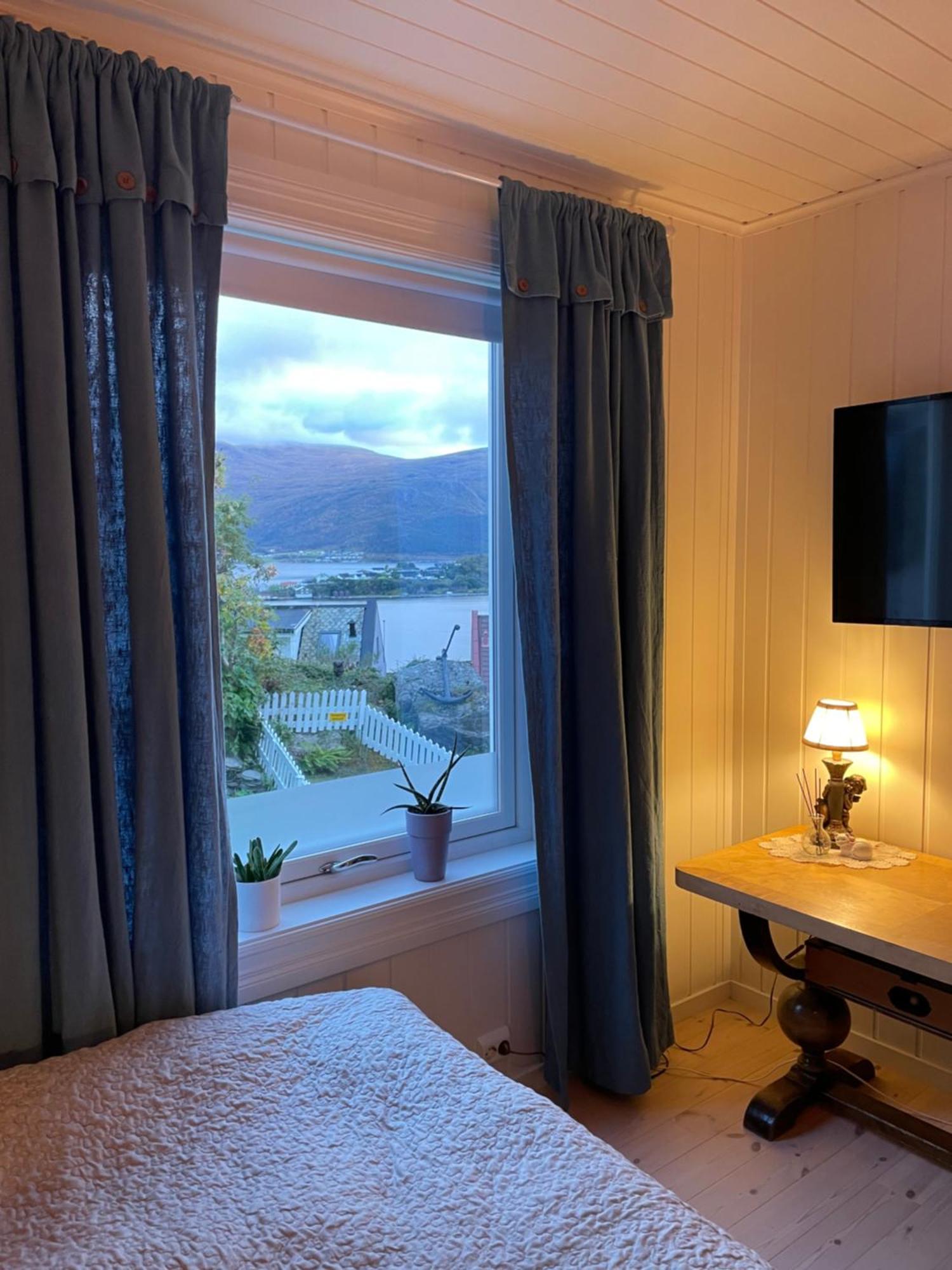 Koselig Leilighet I Sentrum Ålesund Eksteriør bilde